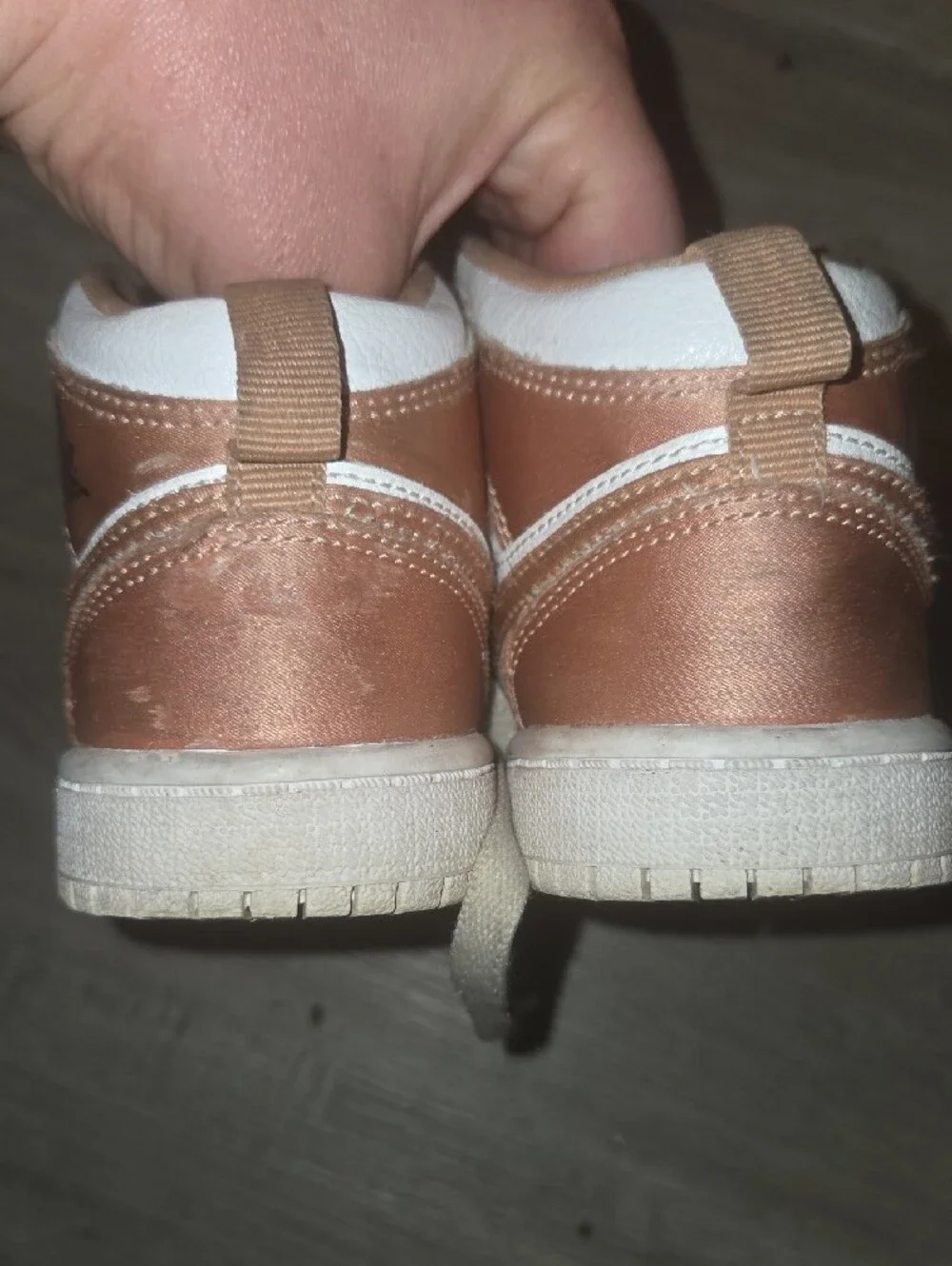 Nike Girls  Mid-Top Sneakers in White and Rose Gold